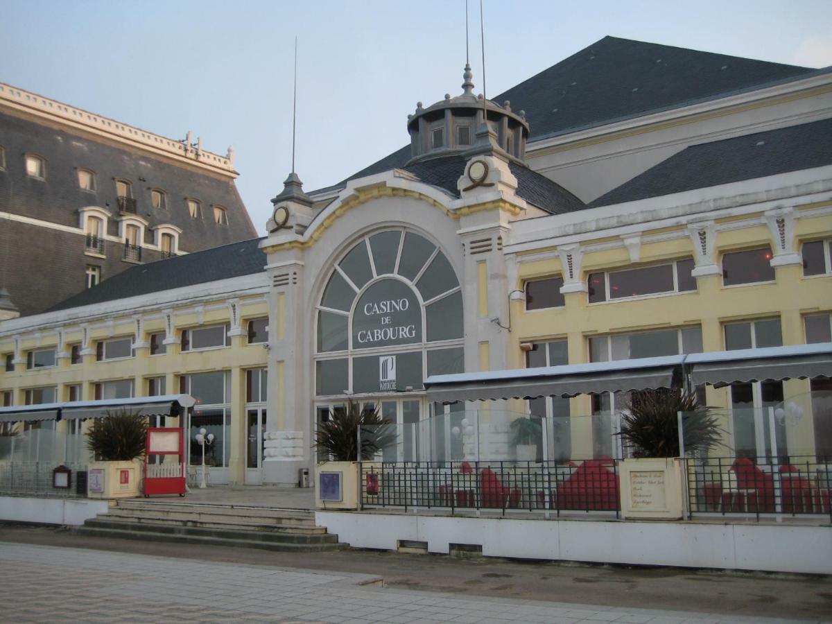 Cabourg - Hyper Centre, Plage Εξωτερικό φωτογραφία
